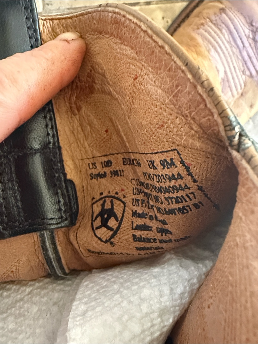 ARIAT smooth ostrich boots size 10. Good condition. - Picture 5 of 9